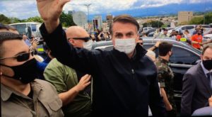 Bolsonaro nega ter sido barrado em jogo do Santos por falta de vacina contra Covid