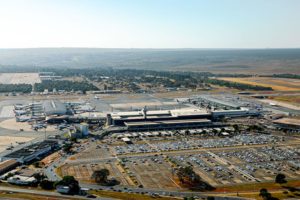 Movimento intenso no Aeroporto Internacional no feriadão. Confira expectativa da operadora