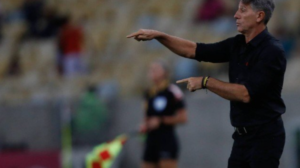 Torcida xinga Renato na derrota para o Flu