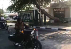 Bolsonaro faz passeio de moto “proveitoso” em Doha