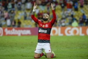 Flamengo faz 3 a 0 contra Bahia e Gabi faz 100º gol
