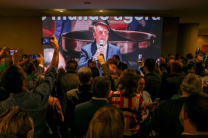 VÍDEO: Em tom de campanha, Bolsonaro fala em composição para Brasil melhorar em filiação ao PL