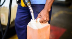 ANP libera entrega monitorada de gasolina em casa