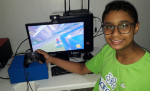Estudante da rede pública de Foz do Iguaçu transforma lixo eletrônico em videogame com jogos educativos