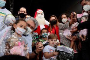 Governo de Goiás e Organização das Voluntárias de Goiás (OVG) entregam 15 mil brinquedos do Natal do Bem, em Aparecida de Goiânia