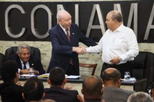 Governador elogia trabalho social das igrejas em encontro
