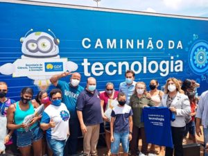 Ibaneis dá o pontapé inicial para construção da Praça do Metrô em Ceilândia