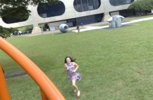 Espelho Labirinto exibe obras de 86 artistas brasileiros no CCBB Brasília