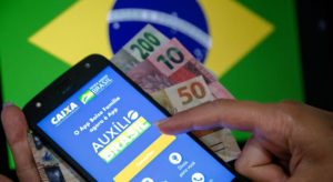 Após aumento para bancar Auxílio Brasil, IOF triplica arrecadação