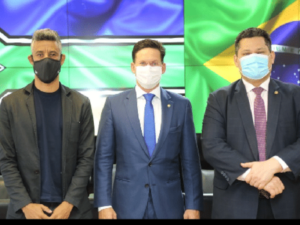 Léo Moura é contemplado por Luiz Lima (PSL-RJ) e Davi Alcolumbre (DEM-AP) com verba pública