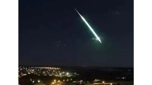 Meteoro é avistado por moradores do Triângulo Mineiro