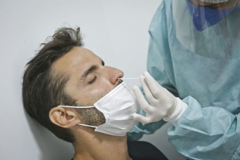 Casos de doenças respiratórias disparam no Brasil