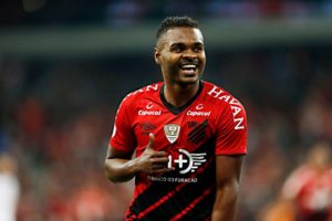 Niķão vai para o São Paulo e Inter fica no vácuo