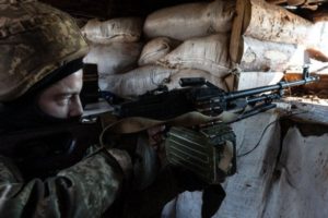 Ucrânia quer reunião com Rússia em até 48 horas para discutir escalada de tensão