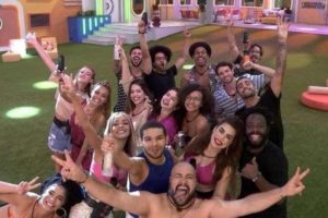 BBB22: Em um mês, programa já deu R$260 mil em prêmios e milhões de seguidores