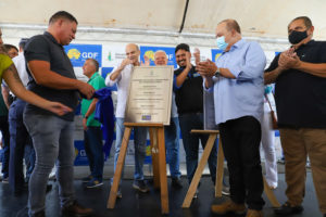 Ibaneis entrega equipamentos públicos e anuncia mais obras para Candangolândia