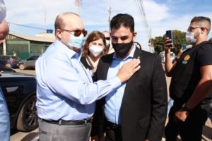 Ibaneis comemora queda na taxa de desemprego no DF