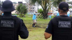 Aprovado auxílio uniforme de R$ 3 mil para policiais penais