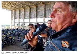 Bolsonaro volta a atacar sistema eleitoral