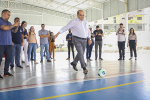Ibaneis entrega mais duas quadras poliesportivas no Recanto das Emas