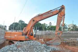 Mais moderna e acessível, passarela no túnel agora é de concreto
