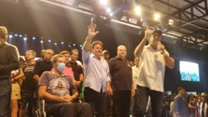 Valdelino Barcelos e Ibaneis participam da Festa dos Caminhoneiros no Ginásio Arena