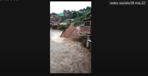Vídeo: Ao menos 84 pessoas morreram por causas das chuvas em Pernambuco