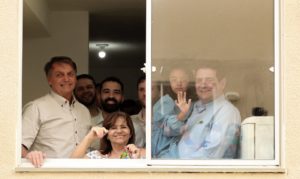 Bolsonaro entrega 500 moradias populares em Coronel Fabriciano