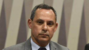 Presidente da Petrobras pede demissão