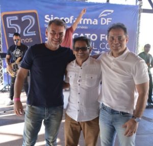 Diretor Regional do Sesc-DF participa de celebração ao aniversário de 52 anos do Sincofarma-DF
