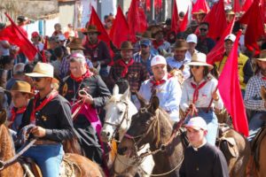 Ibaneis Rocha participa da Festa do Divino em Planaltina