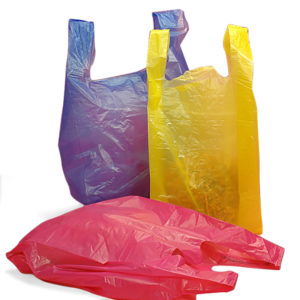 Comércio está proibido de distribuir sacolas plásticas a partir de 1º de agosto