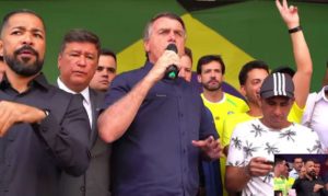 Bolsonaro destaca lucro de estatais em sua gestão durante sabatina