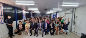 Punição por racismo é revertida em doação de livros para escolas do DF