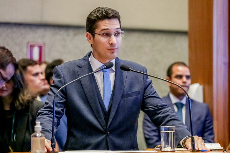 Roriz Neto vai à Holanda com tudo pago