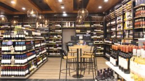 Supermercados ampliam espaços para conquistar consumidor que busca praticidade para compras e serviços