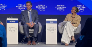 “Brasil voltou para o jogo democrático e voltou a pensar grande”, diz Fernando Haddad em Davos