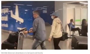 Michelle Bolsonaro chega a Brasília