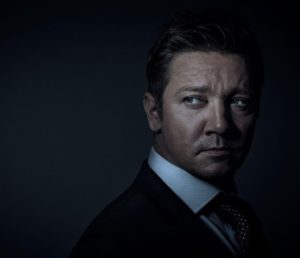 Jeremy Renner já teve que passar por duas cirurgias desde acidente, diz TV