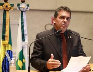 Ricardo Vale protocola PL em que agressores de mulheres terão que botar a mão no bolso para ressarcir danos ao Estado