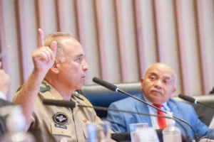 General Dutra nega que o Exército teria impedido desmonte do acampamento em frente ao QG