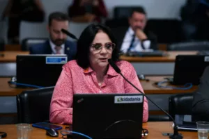 Projeto com relatoria de Damares Alves prevê a criação de Cadastro Nacional de Pedófilos