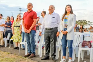 Fiéis comemoram o Espírito Santo em festa de Pentecostes no Taguaparque