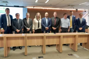 Frente Parlamentar Municipalista é instalada na Assembleia Legislativa de Goiás