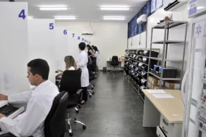 Atendimento presencial é retomado para pacientes do Alto Custo em unidades farmacêuticas