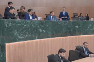 Alego: Revisão salarial de servidores terá votação definitiva nesta 3ª-feira