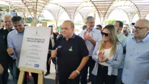 Ibaneis Rocha manifesta apoio à vice-governadora Celina Leão durante discurso em Ceilândia
