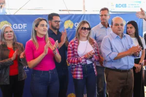 Governador Ibaneis Rocha assina ordem de serviço para construção de creche no Recanto das Emas