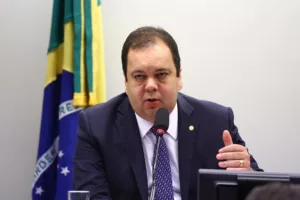 Presidente Lula busca apoio do deputado Elmar Nascimento para fortalecer articulação política