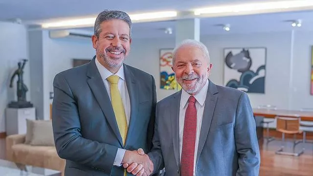 Lula agradece apoio de Arthur Lira em evento em Alagoas